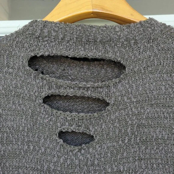 Umgee Amelia brown, distressed oversized sweater size medium - Picture 6 of 8